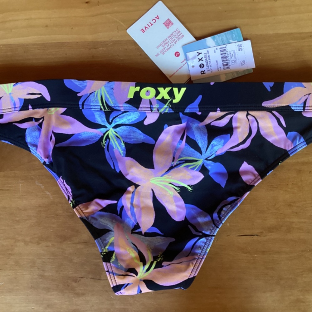 Roxy Bikini Set - Picture 4 of 4